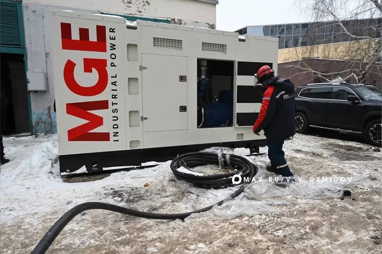 Валентин Демидов: Уважаемые работники бытового обслуживания и жилищно-коммунального хозяйства Белгорода! Поздравляю вас с профессиональным праздником! Валентин Демидов: Уважаемые работники бытового обслуживания и жилищно-коммунального хозяйства Белгорода! Поздравляю вас с профессиональным праздником!