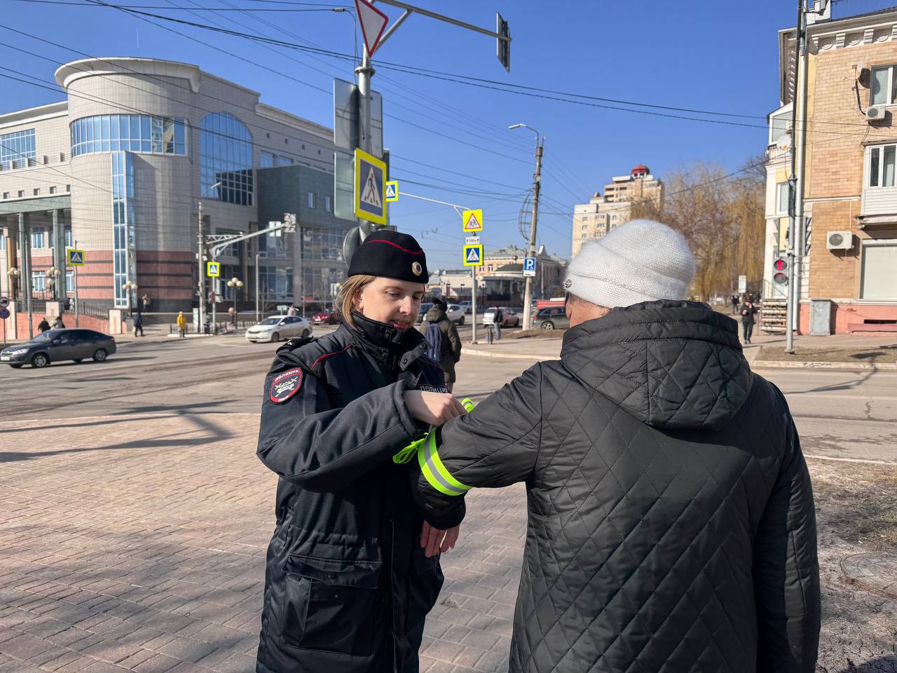 Доброе утро, друзья. Начинаем его с напоминания о соблюдении правил пассивной безопасности В Белгороде сотрудники Госавтоинспекции вблизи мест организации движения призвали пешеходов использовать СВ-элементы и рассказали об... Доброе утро, друзья. Начинаем его с напоминания о соблюдении правил пассивной безопасности В Белгороде сотрудники Госавтоинспекции вблизи мест организации движения призвали пешеходов использовать СВ-элементы и рассказали об...