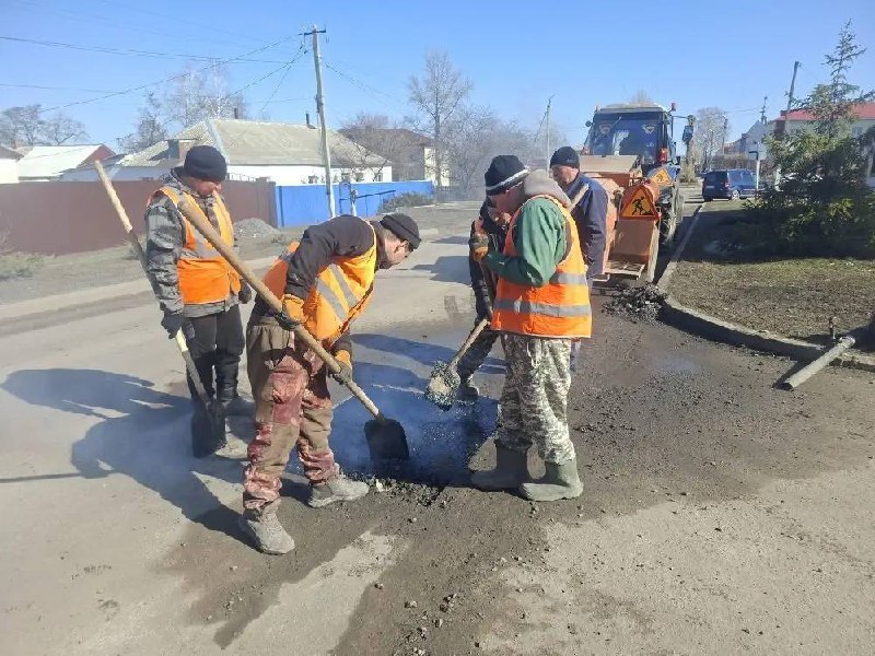 В посёлке Вейделевка приступили к ямочному ремонту улично-дорожной сети В посёлке Вейделевка приступили к ямочному ремонту улично-дорожной сети