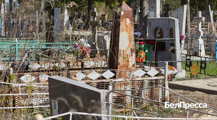 В Белгородской области к Пасхе приведут в порядок 1 452 кладбища