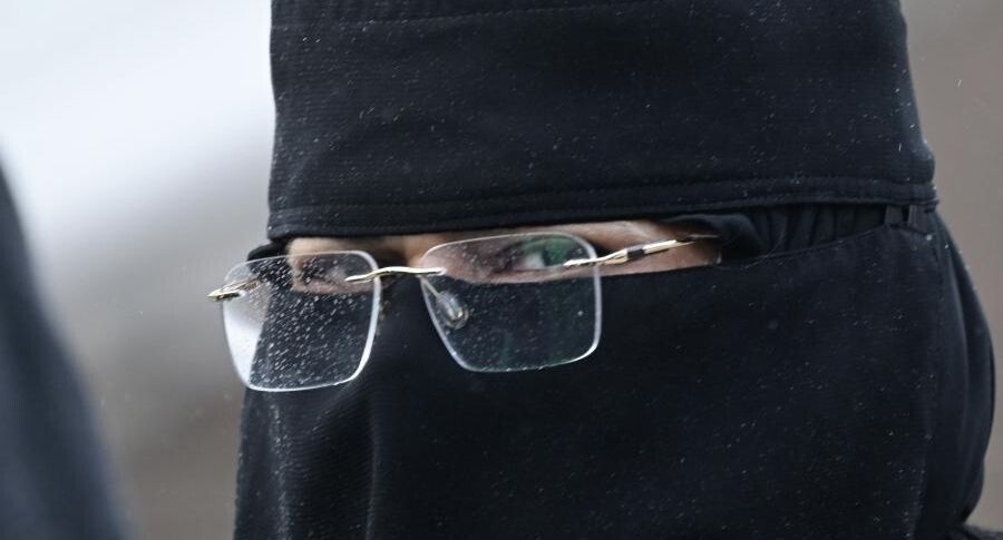 � ������� ������ ������������ � ������� �� ������� ����