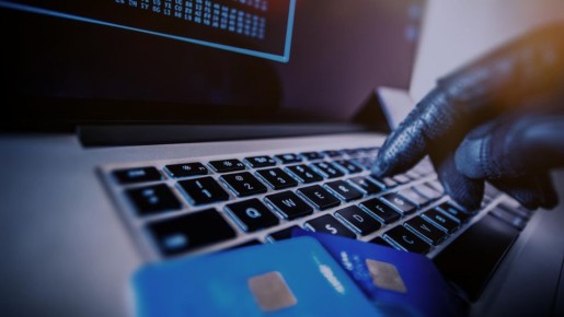 Кибермошенники похищают деньги с помощью рассылки «полезных» файлов