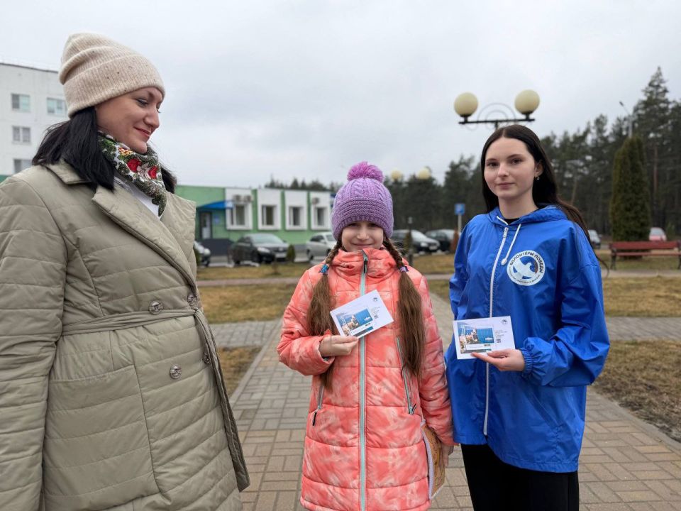 Тематические мероприятия в День воссоединения Крыма и Севастополя с Россией продолжили волонтеры Новооскольского штаба ВОД «Волонтеры Победы»