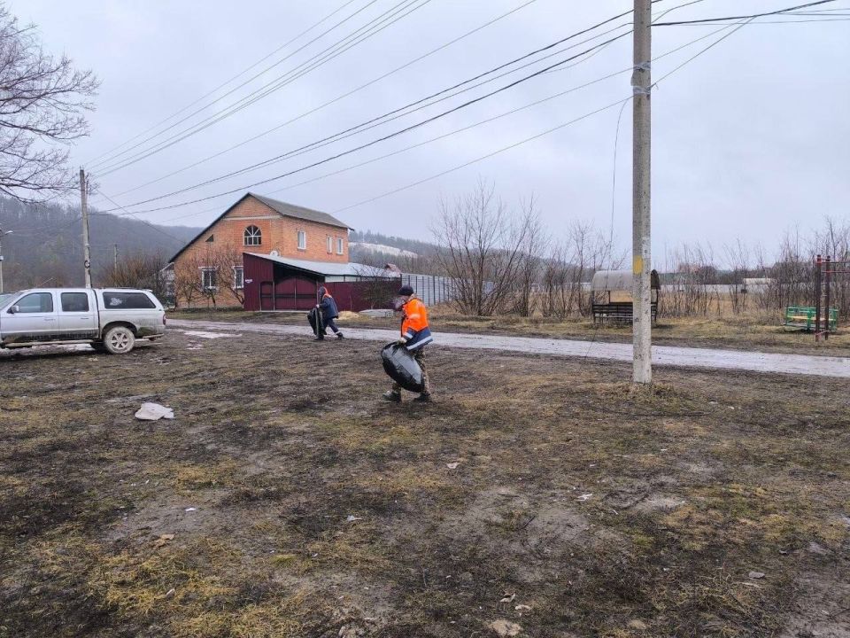 В Шебекинском округе стартовали первые весенние субботники