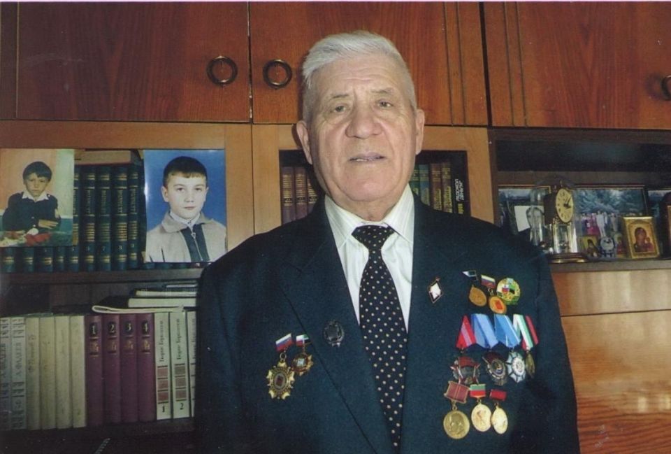 Сегодня свой юбилей отмечает Алексей Демьянович Нефедов – выдающийся деятель аграрной отрасли, Почётный гражданин Белгородской области и Красногвардейского района