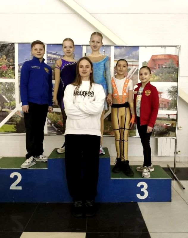 Дорогие друзья!. С радостью делимся замечательными новостями с ледовой арены! В городе Алексеевка состоялся IV этап Кубка Белгородской области по фигурному катанию «Невский конёк»