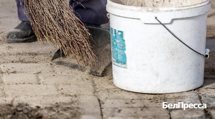 В подземном переходе у Семейного рынка в Белгороде круглосуточно откачивают воду