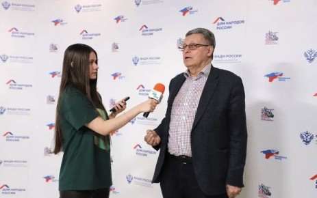 5 000 площадок по всей стране: Рифат Сабитов принял участие во Всероссийской просветительской акции «Россия – семья семей»