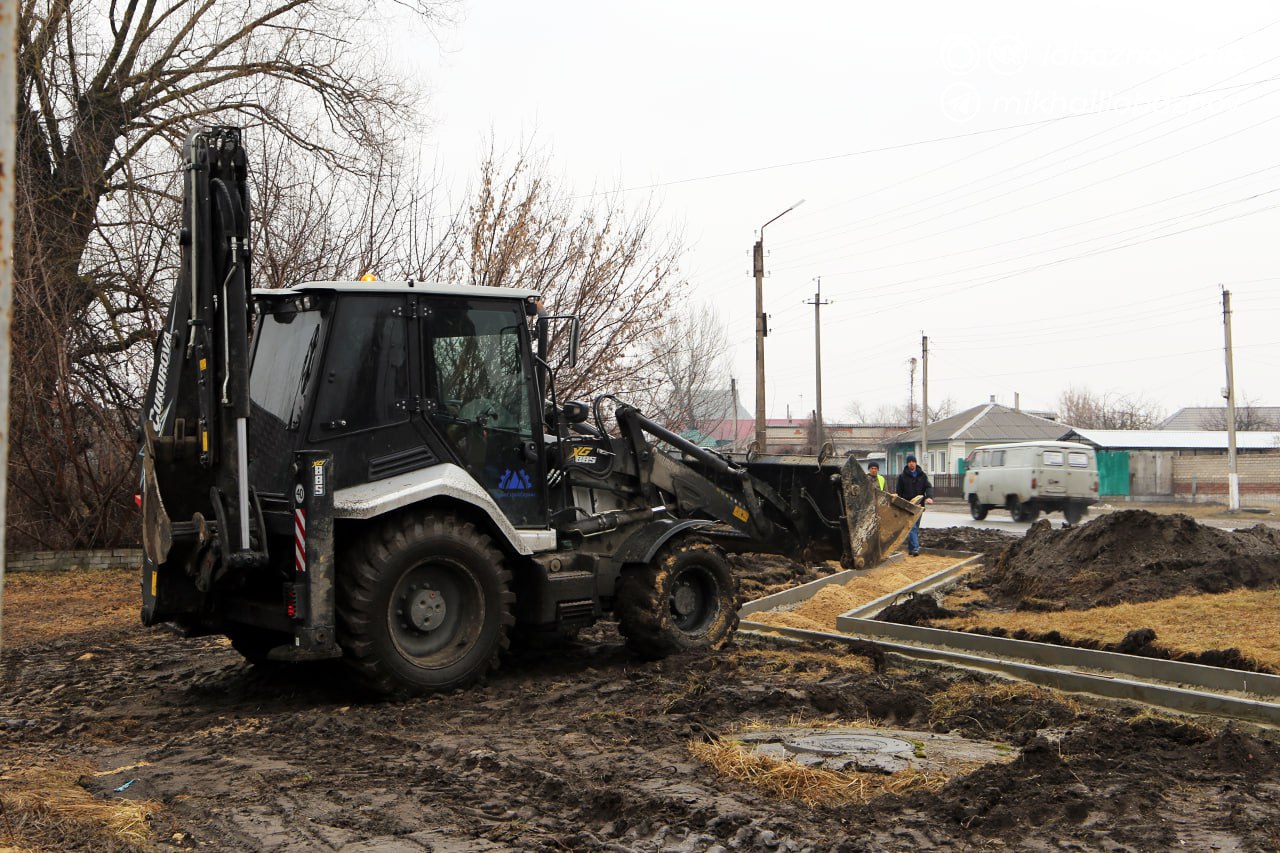 В Старом Осколе продолжаются работы по благоустройству В Старом Осколе продолжаются работы по благоустройству