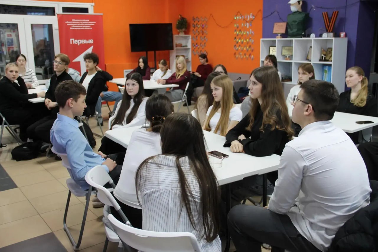 Олег Медведев: Проектная сессия в центре молодежных инициатив Олег Медведев: Проектная сессия в центре молодежных инициатив