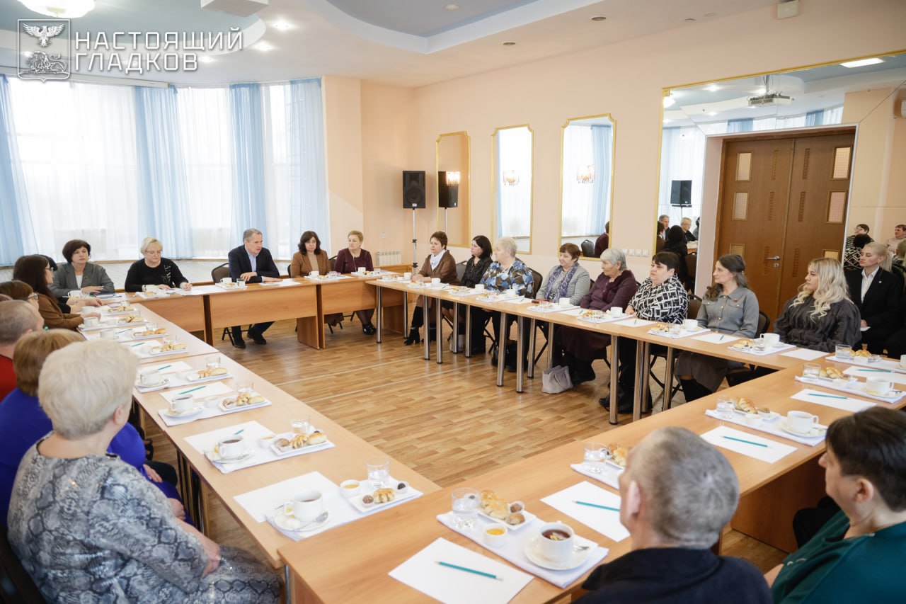 Вячеслав Гладков: В Ракитном встретился с отцами, матерями и женами наших участников специальной военной операции, которые отдали жизни при исполнении воинского долга Вячеслав Гладков: В Ракитном встретился с отцами, матерями и женами наших участников специальной военной операции, которые отдали жизни при исполнении воинского долга