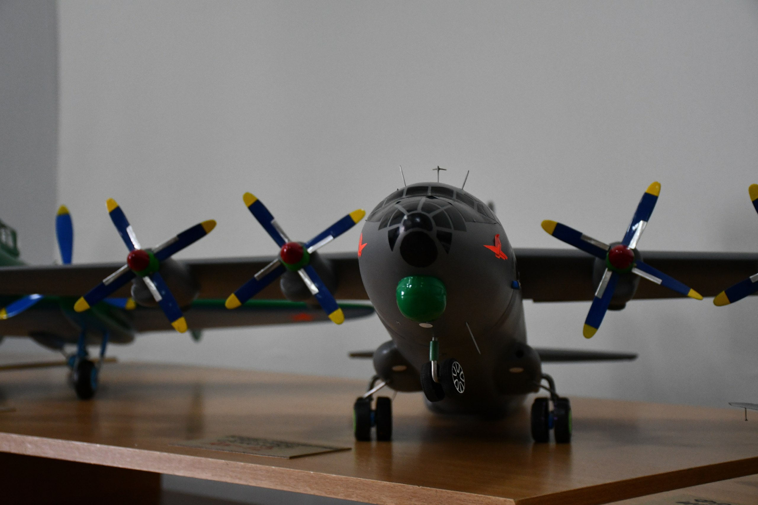 В Бирюче продолжается выставка моделей самолётов В Бирюче продолжается выставка моделей самолётов