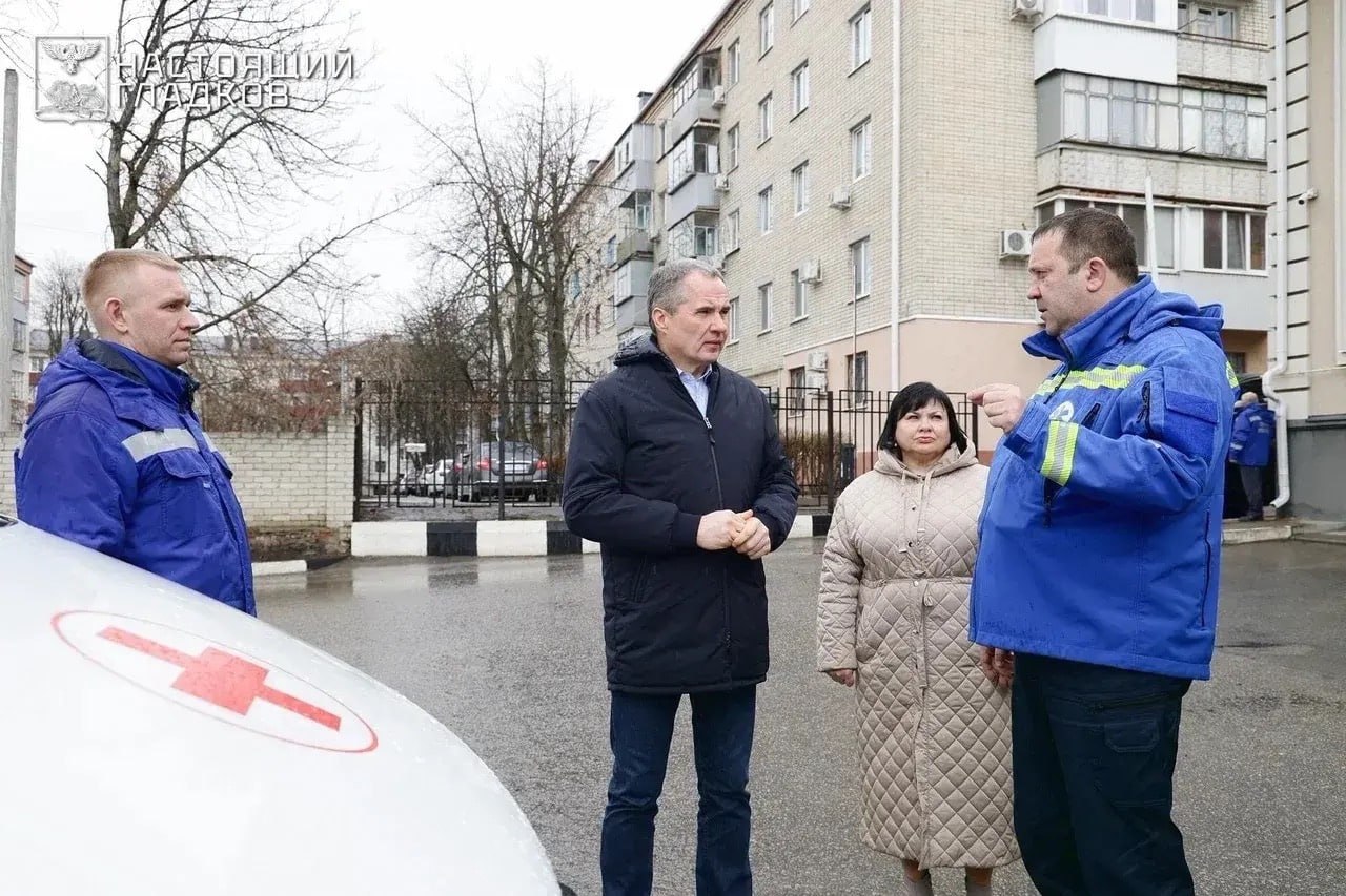 Грайворонский округ получил бронированные машины скорой помощи Грайворонский округ получил бронированные машины скорой помощи