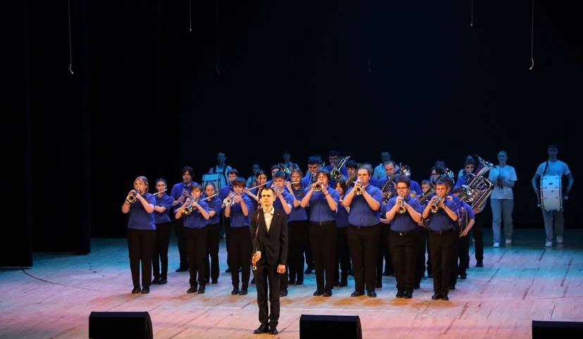 В Центре народного творчества «Образцовый самодеятельный коллектив» детский оркестр духовых инструментов, Ансамбль барабанщиков «Фиеста» и вокальный ансамбль «Девчата» подарили зрителям творческий вечер В Центре народного творчества «Образцовый самодеятельный коллектив» детский оркестр духовых инструментов, Ансамбль барабанщиков «Фиеста» и вокальный ансамбль «Девчата» подарили зрителям творческий вечер