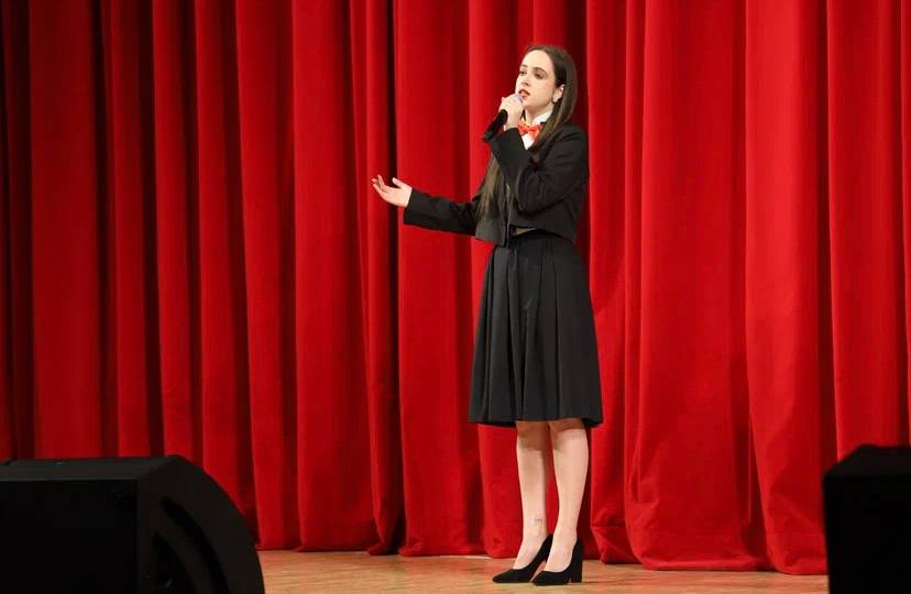 В Центре народного творчества «Образцовый самодеятельный коллектив» детский оркестр духовых инструментов, Ансамбль барабанщиков «Фиеста» и вокальный ансамбль «Девчата» подарили зрителям творческий вечер В Центре народного творчества «Образцовый самодеятельный коллектив» детский оркестр духовых инструментов, Ансамбль барабанщиков «Фиеста» и вокальный ансамбль «Девчата» подарили зрителям творческий вечер