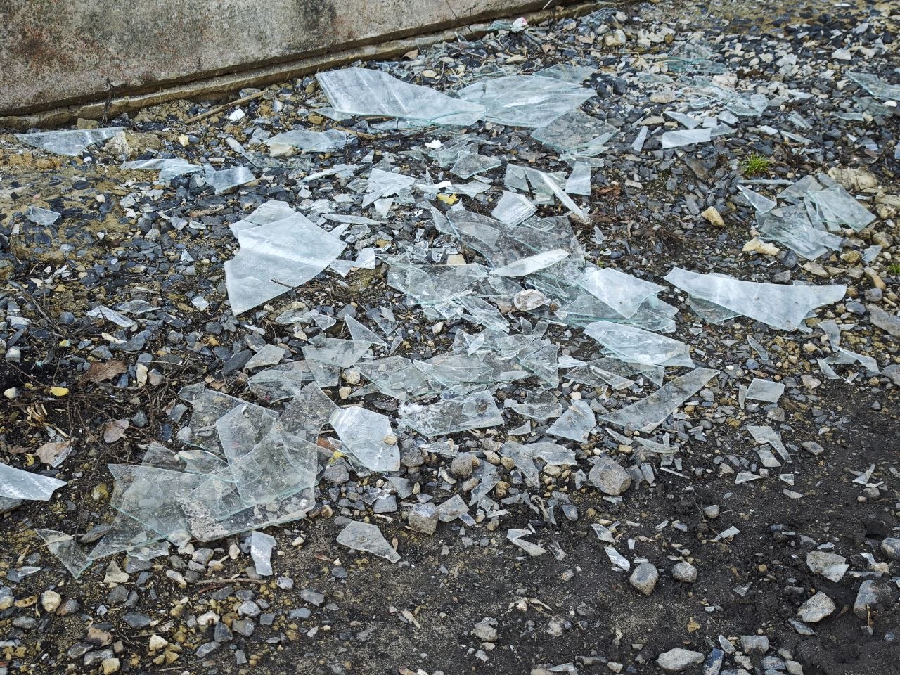 Николай Нестеров: По данным оперативных служб, сегодня на территории нашего округа зафиксированы атаки беспилотных летательных аппаратов на город Корочу, сла Бехтеевка, Заячье и Погореловка Николай Нестеров: По данным оперативных служб, сегодня на территории нашего округа зафиксированы атаки беспилотных летательных аппаратов на город Корочу, сла Бехтеевка, Заячье и Погореловка