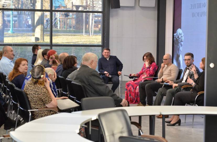 В Международный день поэзии Белгородский литературный музей провел программу для жителей и гостей города «Литературная стихия» в творческих мастерских В Международный день поэзии Белгородский литературный музей провел программу для жителей и гостей города «Литературная стихия» в творческих мастерских