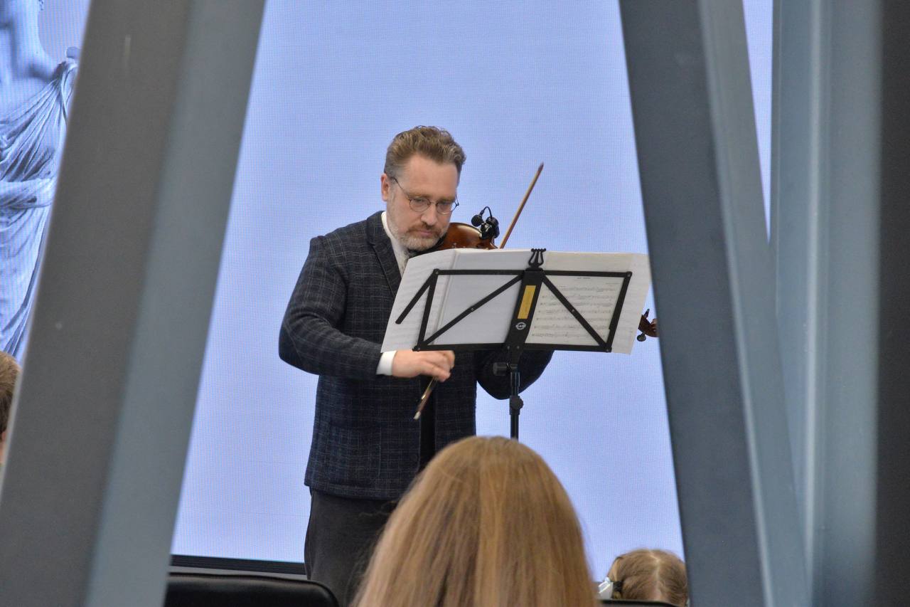 В Международный день поэзии Белгородский литературный музей провел программу для жителей и гостей города «Литературная стихия» в творческих мастерских