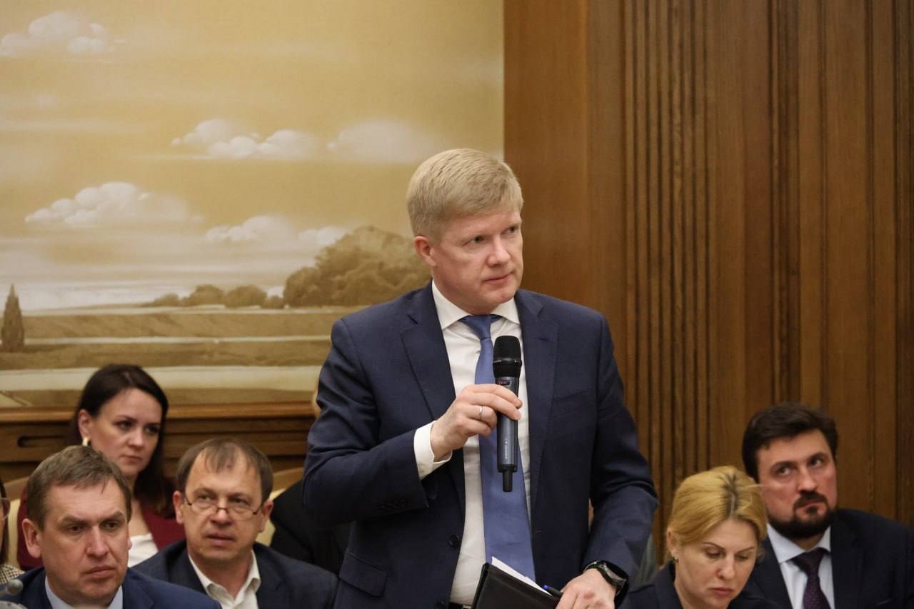 Юрий Клепиков: В Белгородской областной Думе продолжается активная подготовка к сессии Юрий Клепиков: В Белгородской областной Думе продолжается активная подготовка к сессии