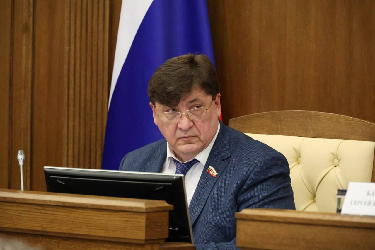 Юрий Клепиков: В Белгородской областной Думе продолжается активная подготовка к сессии Юрий Клепиков: В Белгородской областной Думе продолжается активная подготовка к сессии