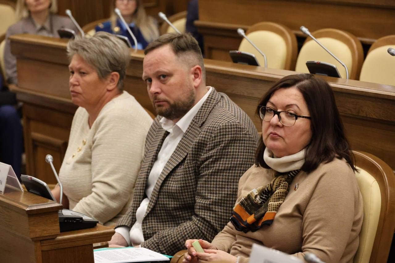 Юрий Клепиков: В Белгородской областной Думе продолжается активная подготовка к сессии Юрий Клепиков: В Белгородской областной Думе продолжается активная подготовка к сессии