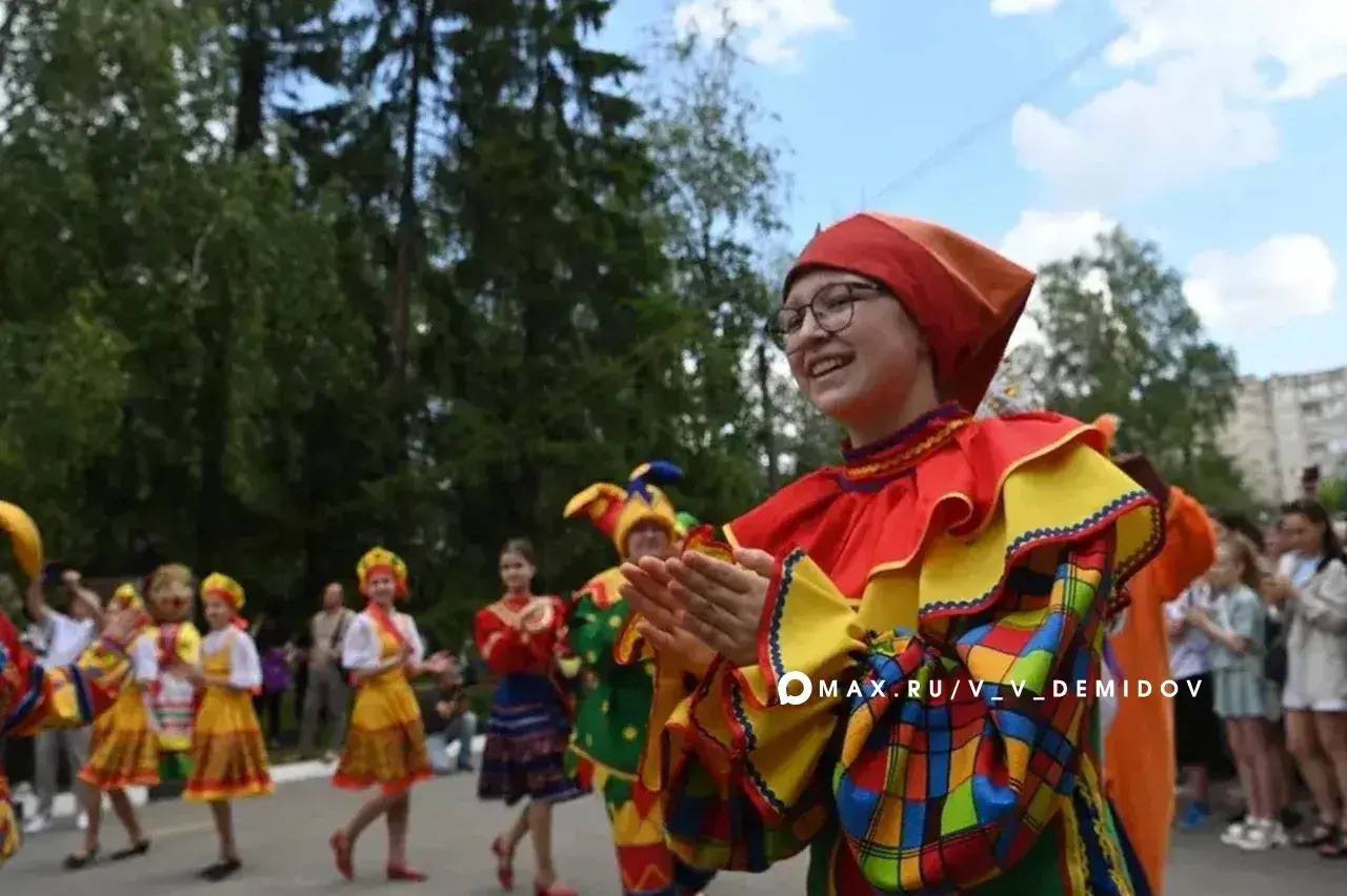Валентин Демидов: От всей души поздравляю с профессиональным праздником самых талантливых, ярких, творческих и позитивных людей Белгорода – работников культуры! Валентин Демидов: От всей души поздравляю с профессиональным праздником самых талантливых, ярких, творческих и позитивных людей Белгорода – работников культуры!