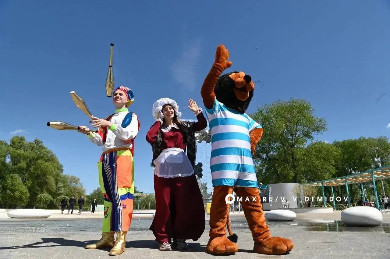 Валентин Демидов: От всей души поздравляю с профессиональным праздником самых талантливых, ярких, творческих и позитивных людей Белгорода – работников культуры! Валентин Демидов: От всей души поздравляю с профессиональным праздником самых талантливых, ярких, творческих и позитивных людей Белгорода – работников культуры!