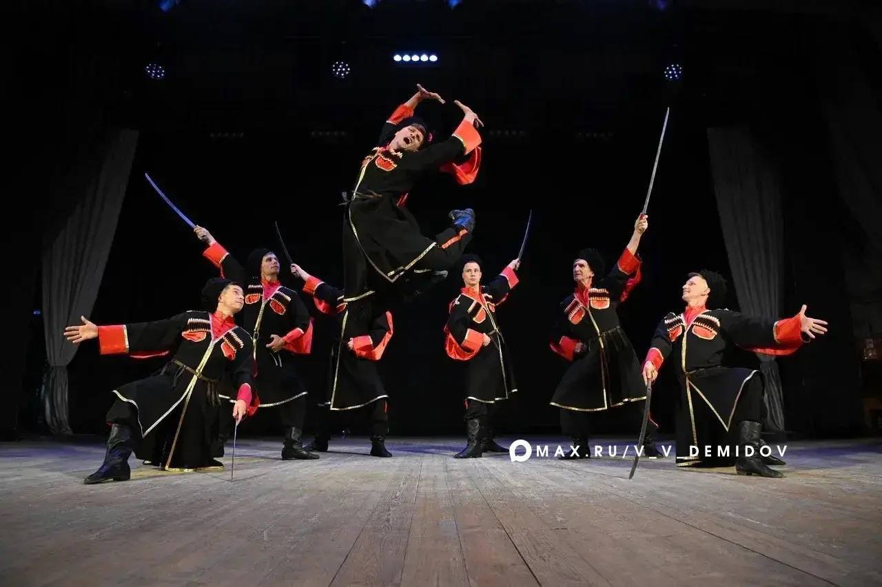 Валентин Демидов: От всей души поздравляю с профессиональным праздником самых талантливых, ярких, творческих и позитивных людей Белгорода – работников культуры! Валентин Демидов: От всей души поздравляю с профессиональным праздником самых талантливых, ярких, творческих и позитивных людей Белгорода – работников культуры!