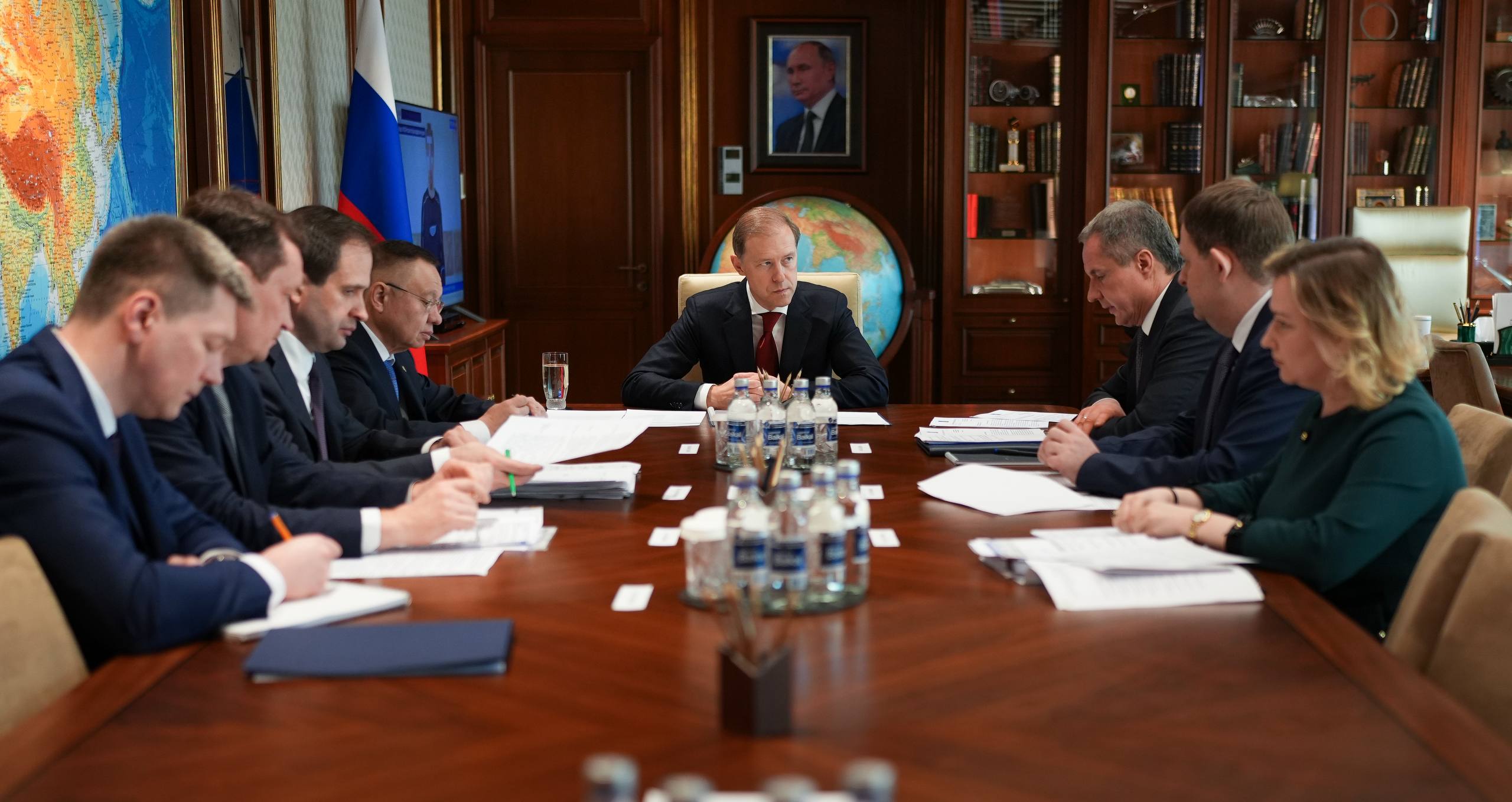 Вячеслав Гладков: Сегодня в Москве прошло совещание под руководством первого заместителя Председателя Правительства Российской Федерации Дениса Валентиновича Мантурова