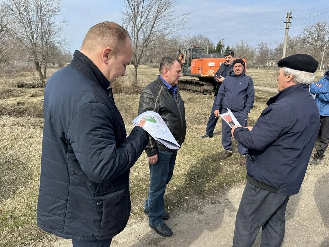 Провели встречу с жителями села Лозовое Провели встречу с жителями села Лозовое