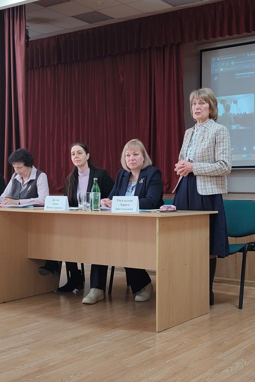 Олег Медведев: По инициативе территориальных организаций Профсоюза 24 марта в Яковлевском муниципальном округе стартовал цикл обучающих семинаров для руководителей образовательных организаций и председателей первичек