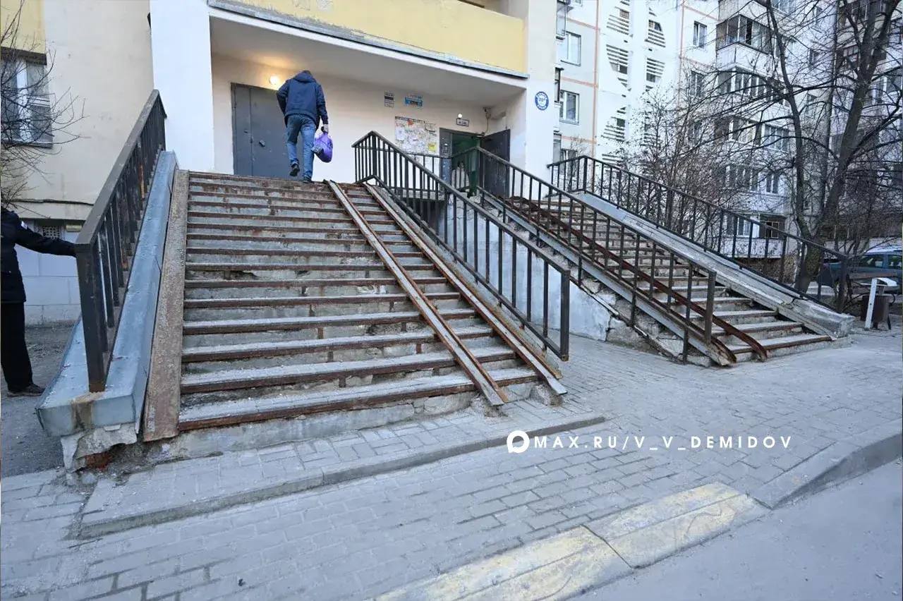 Валентин Демидов: Вчера вечером встретился с жителями домов 20, 20а, 20б и 20в по ул. Есенина Валентин Демидов: Вчера вечером встретился с жителями домов 20, 20а, 20б и 20в по ул. Есенина