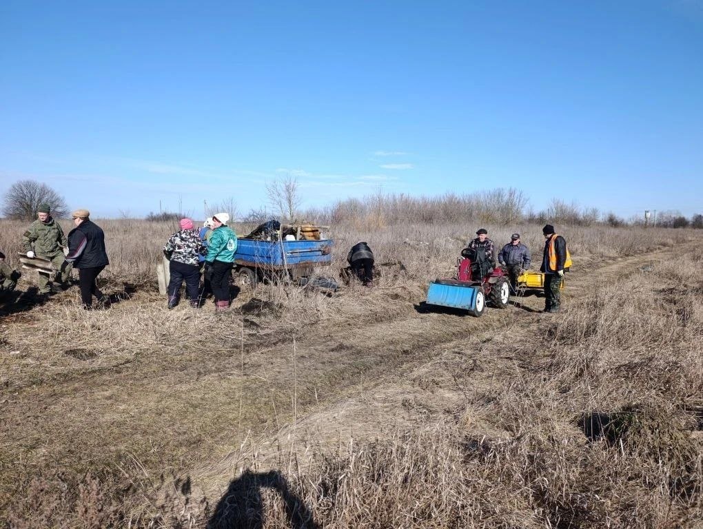 В рамках месячника добровольного служения в соответствии с целями национального проекта «Экологическое благополучие», 26 марта в селе Триречное состоялся значимый экологический субботник, направленный на ликвидацию... В рамках месячника добровольного служения в соответствии с целями национального проекта «Экологическое благополучие», 26 марта в селе Триречное состоялся значимый экологический субботник, направленный на ликвидацию...