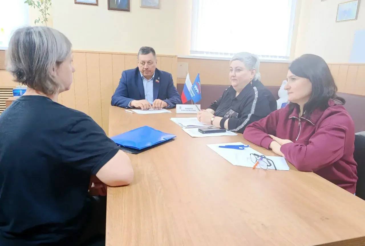 В разных уголках Белгородчины прошли встречи депутатов с местными жителями В разных уголках Белгородчины прошли встречи депутатов с местными жителями