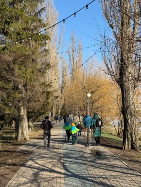 Пятница на «БелПрессе»!. Весна! Весна! Весна! Правда, ещё не совсем тёплая, но это не мешает белгородцам выходить на улицу и наслаждаться весенним настроением