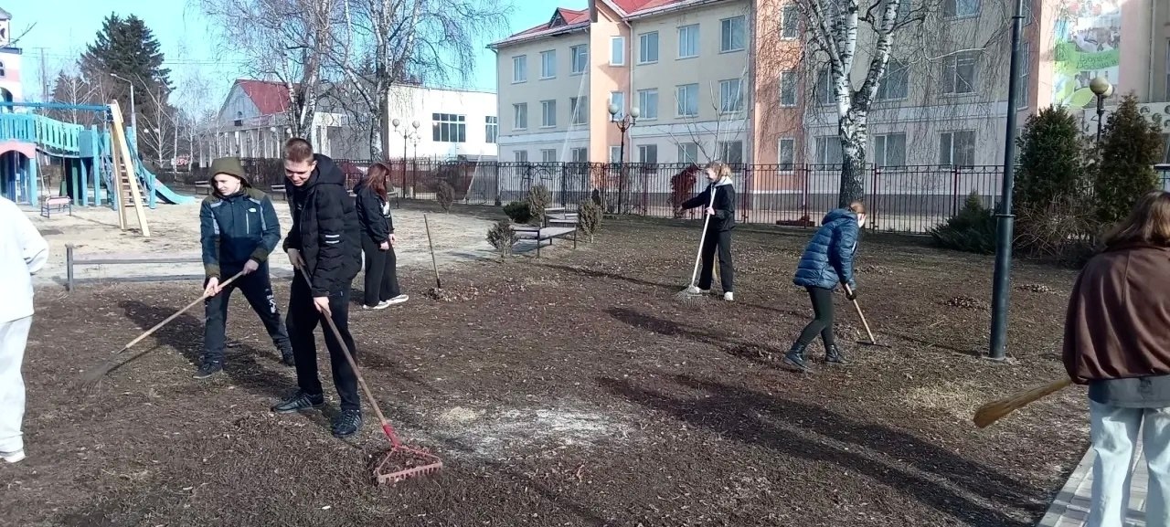 Ракитянские школьники присоединились к месячнику служения Белгородской области, объявленному губернатором Вячеславом Гладковым Ракитянские школьники присоединились к месячнику служения Белгородской области, объявленному губернатором Вячеславом Гладковым