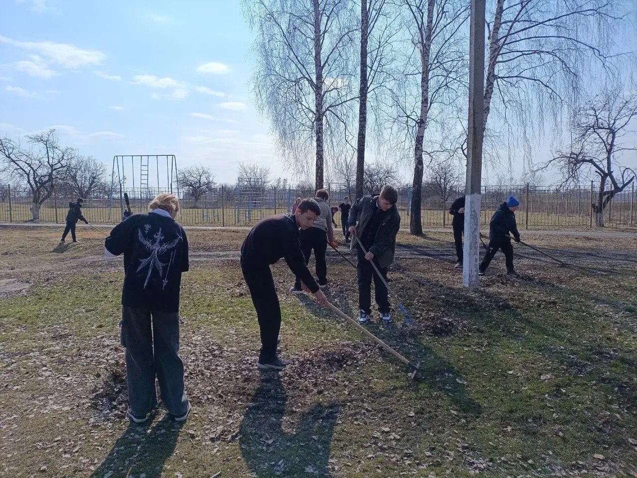 Ракитянские школьники присоединились к месячнику служения Белгородской области, объявленному губернатором Вячеславом Гладковым Ракитянские школьники присоединились к месячнику служения Белгородской области, объявленному губернатором Вячеславом Гладковым