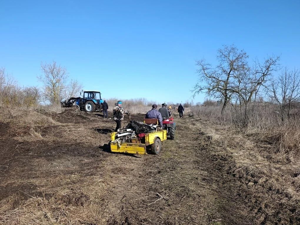 В рамках месячника добровольного служения в соответствии с целями национального проекта «Экологическое благополучие», 26 марта в селе Триречное состоялся значимый экологический субботник, направленный на ликвидацию... В рамках месячника добровольного служения в соответствии с целями национального проекта «Экологическое благополучие», 26 марта в селе Триречное состоялся значимый экологический субботник, направленный на ликвидацию...