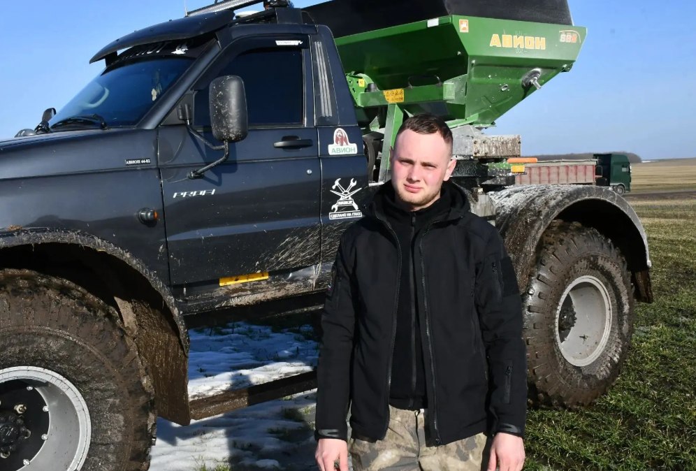 В Борисовском округе идут работы по подкормке озимых культур