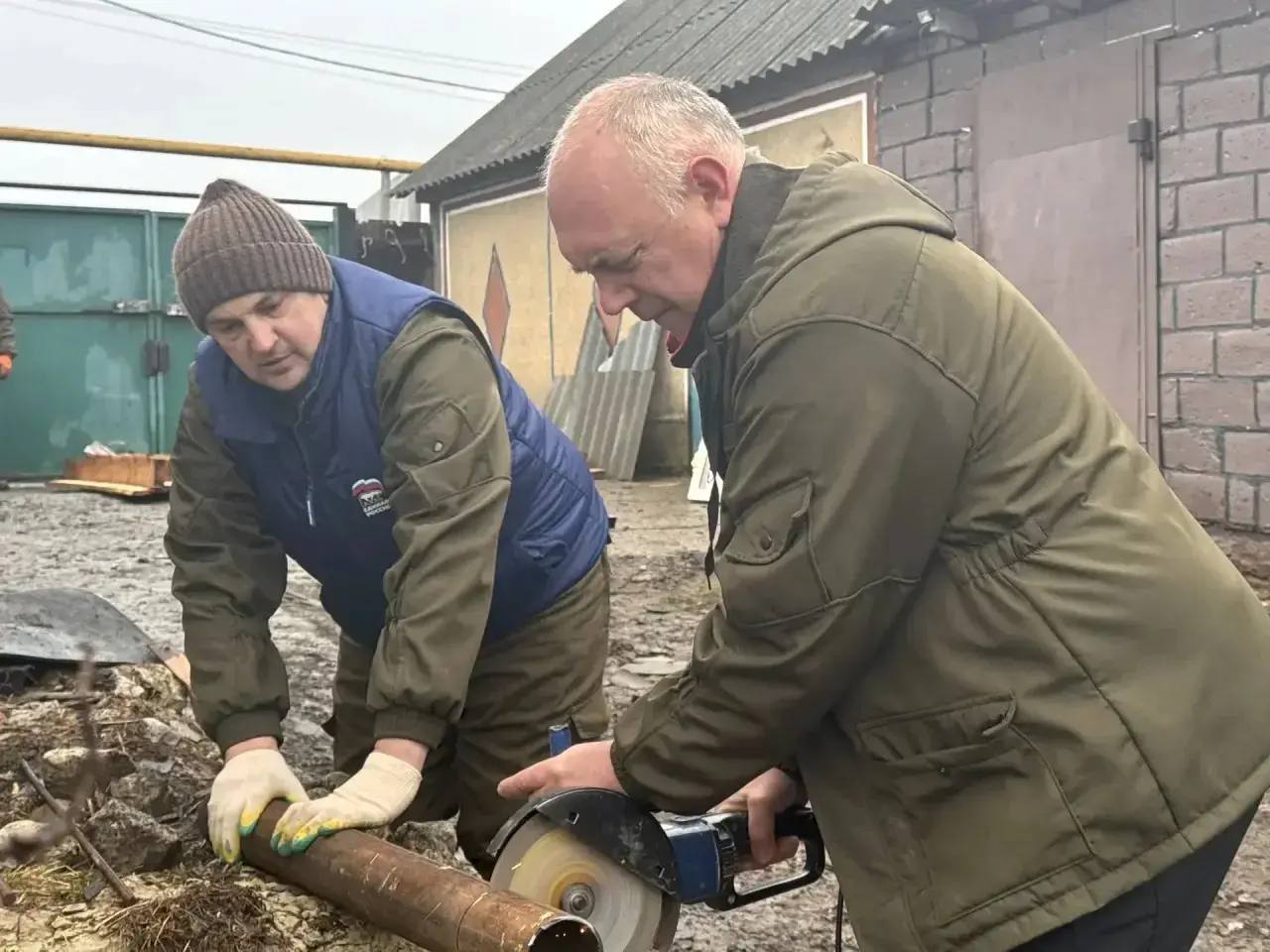 Игорь Кастюкевич: 15 объектов восстановили участники волонтерского лагеря Единой России «Белгородский рубеж» Игорь Кастюкевич: 15 объектов восстановили участники волонтерского лагеря Единой России «Белгородский рубеж»