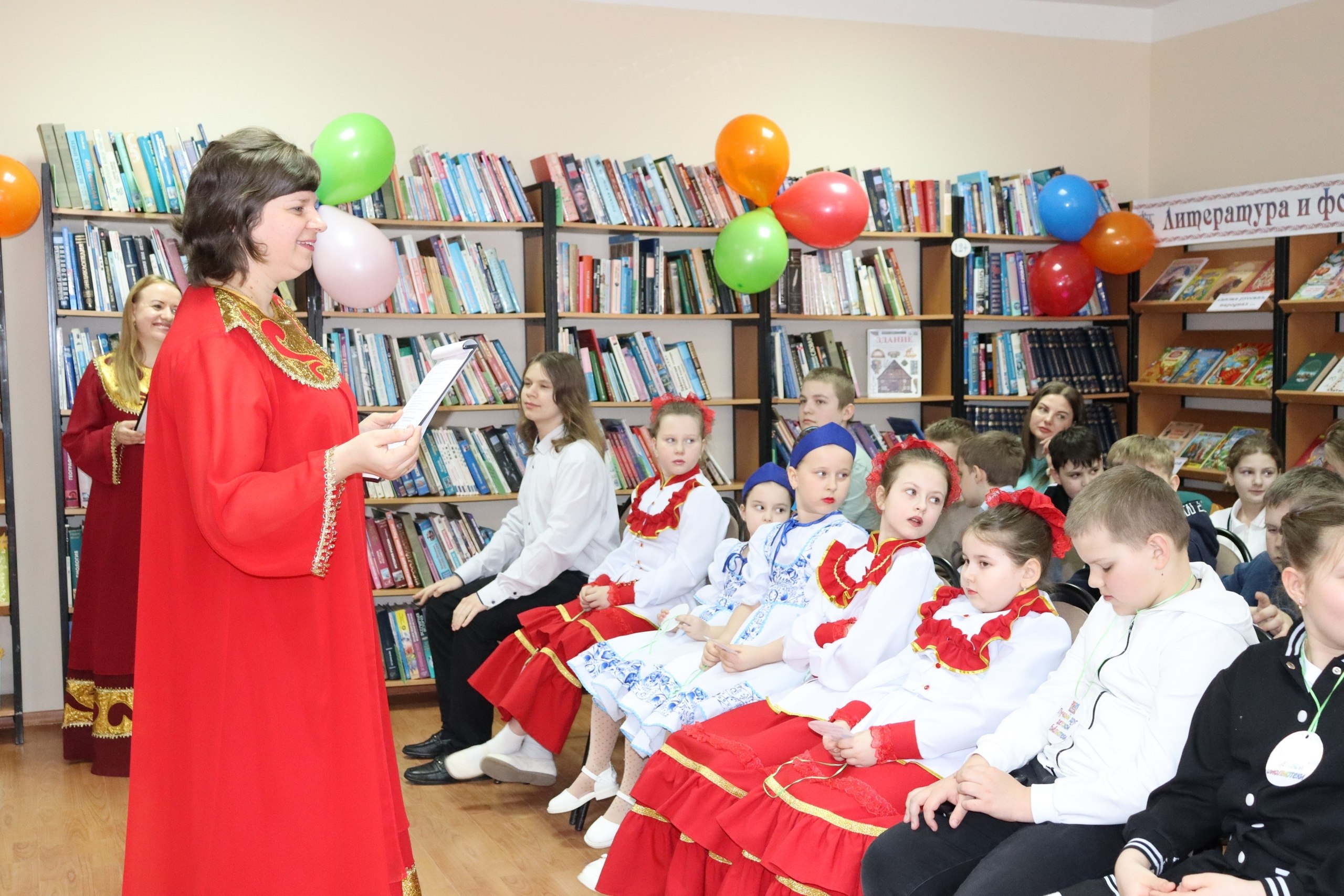 В Краснояружском округе стартовала Всероссийская просветительская акция «Неделя детской книги», которая посвящена Году единства народов России В Краснояружском округе стартовала Всероссийская просветительская акция «Неделя детской книги», которая посвящена Году единства народов России