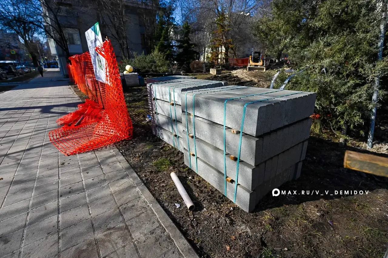 В Белгороде к августу завершат благоустройство сквера на ул. Князя Трубецкого В Белгороде к августу завершат благоустройство сквера на ул. Князя Трубецкого