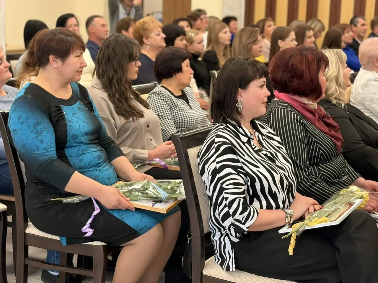 Игорь Щепин: 25 марта мы адресовали слова поздравления с профессиональным праздником нашим уважаемым работникам культуры Игорь Щепин: 25 марта мы адресовали слова поздравления с профессиональным праздником нашим уважаемым работникам культуры