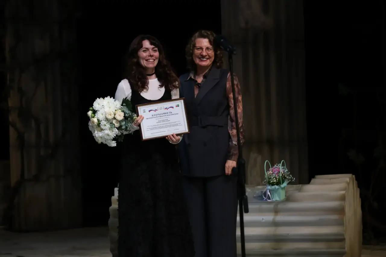 Михаил Лобазнов: Поздравили коллектив Старооскольского театра для детей и молодёжи имени Б.И. Равенских с профессиональным праздником Михаил Лобазнов: Поздравили коллектив Старооскольского театра для детей и молодёжи имени Б.И. Равенских с профессиональным праздником