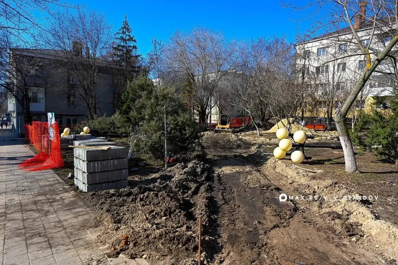 В Белгороде к августу завершат благоустройство сквера на ул. Князя Трубецкого В Белгороде к августу завершат благоустройство сквера на ул. Князя Трубецкого