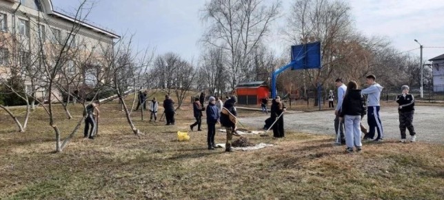Владимир Переверзев: В месячнике добровольного служения в Борисовском округе участвует практически всё население