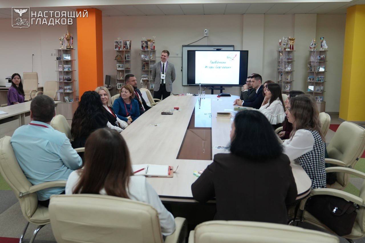 Вячеслав Гладков: Сегодня заключительный день работы «Открытой физической школы Михаила Сергеевича Ладных» Вячеслав Гладков: Сегодня заключительный день работы «Открытой физической школы Михаила Сергеевича Ладных»