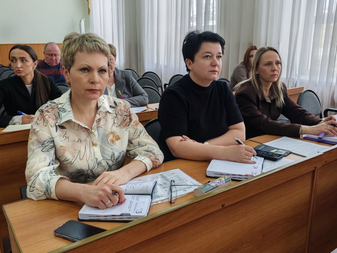 Николай Нестеров: По окончании заседания Правительства области провёл рабочее совещание с коллегами — заместителями, руководителями территориальных администраций и структурных подразделений Николай Нестеров: По окончании заседания Правительства области провёл рабочее совещание с коллегами — заместителями, руководителями территориальных администраций и структурных подразделений