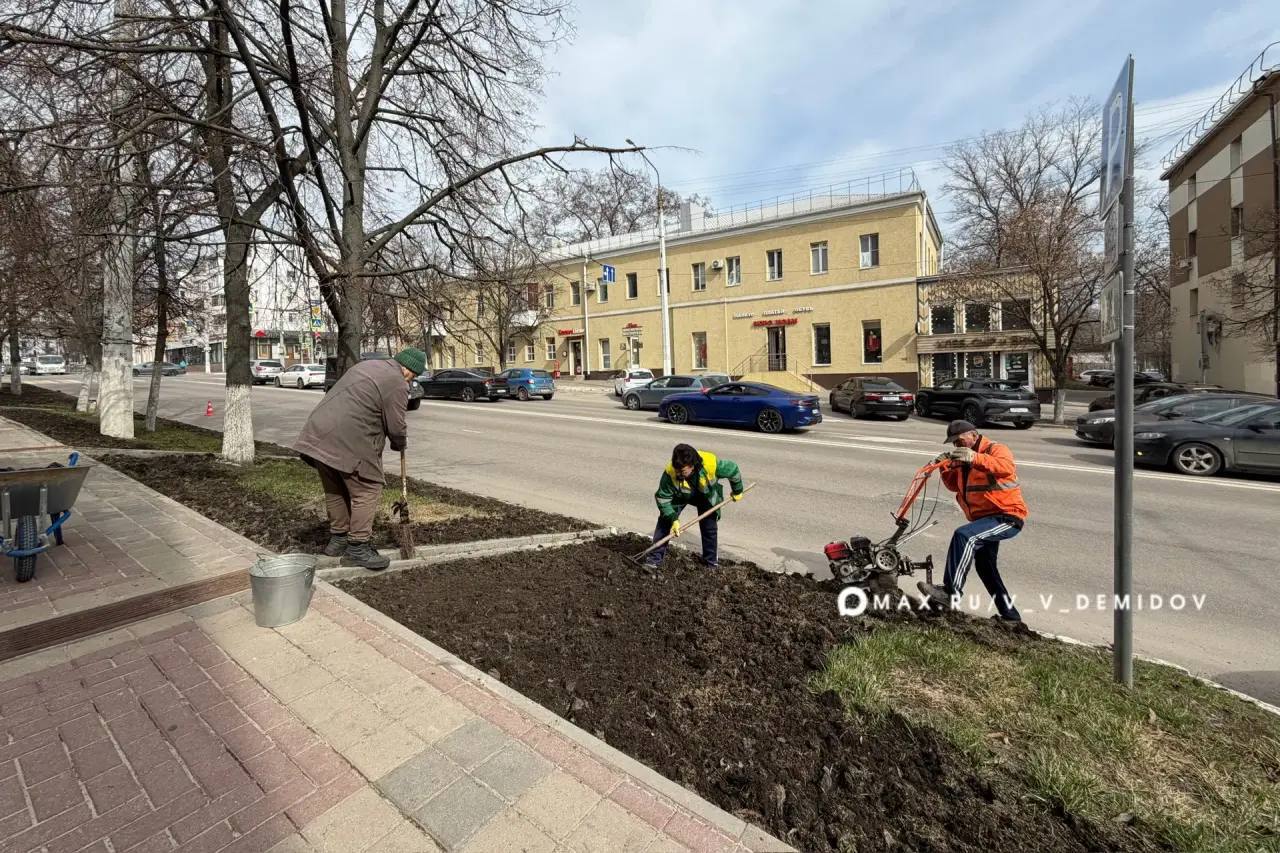 Валентин Демидов: В Белгороде начался масштабный этап весенней уборки Валентин Демидов: В Белгороде начался масштабный этап весенней уборки