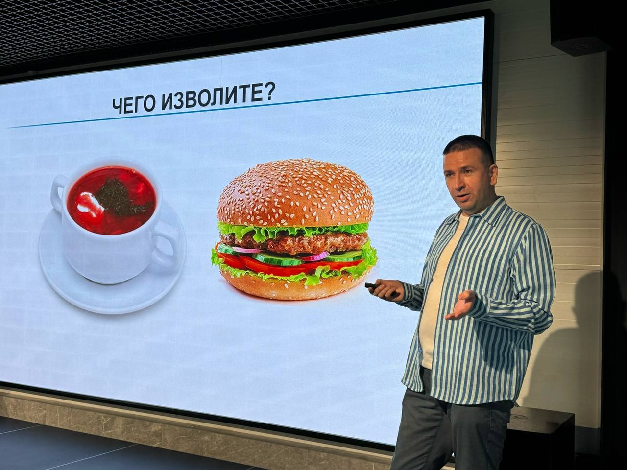 Тебе когда-нибудь объясняли тему на примере чипсов? А вот участникам нашего просветительского проекта «МедиаФабрика» — да! Тебе когда-нибудь объясняли тему на примере чипсов? А вот участникам нашего просветительского проекта «МедиаФабрика» — да!